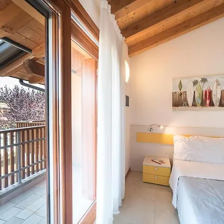 Fantastico Villaggio Tamerici 2 Beoom Sleeps 6 Lägenhet Lignano Sabbiadoro